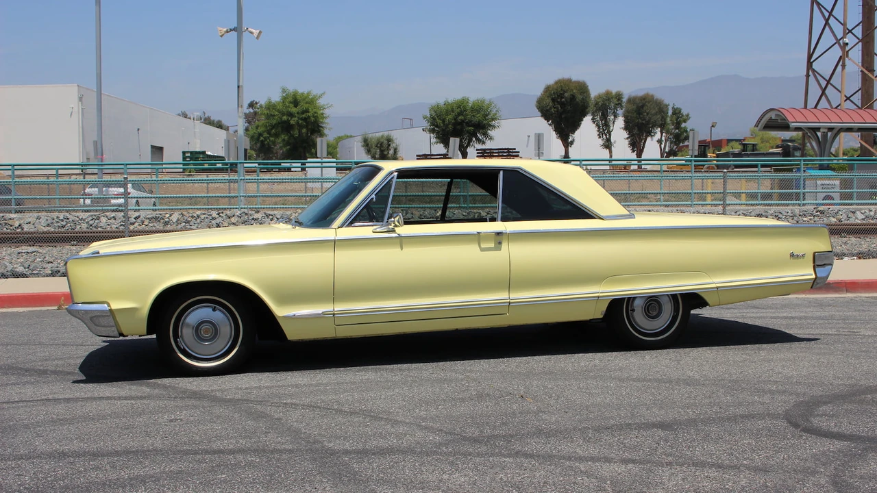1966 Chrysler Newport - Image 2 of 6