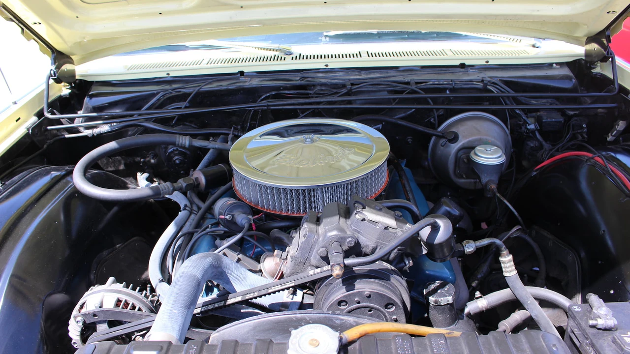 1966 Chrysler Newport - Image 5 of 6
