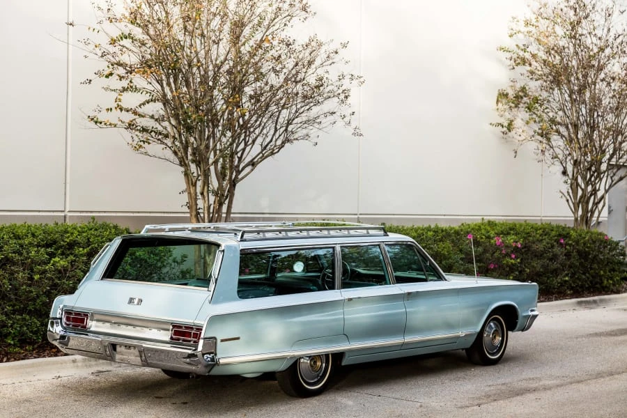 1966 Chrysler Town & Country - Image 2 of 12