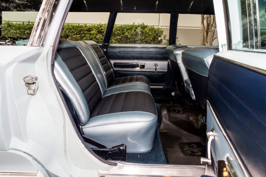 1966 Chrysler Town & Country - Image 4 of 12