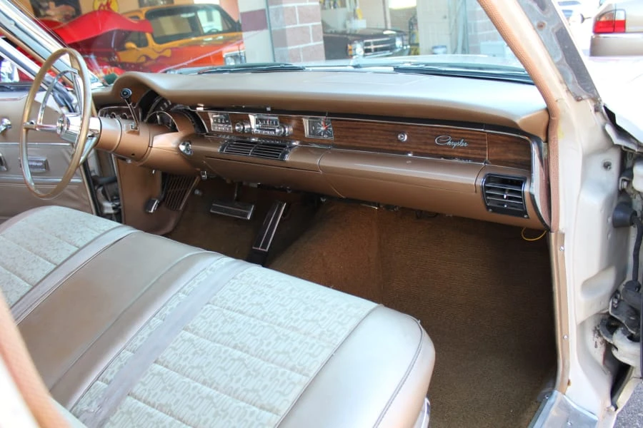 1966 Chrysler Town & Country - Image 4 of 7