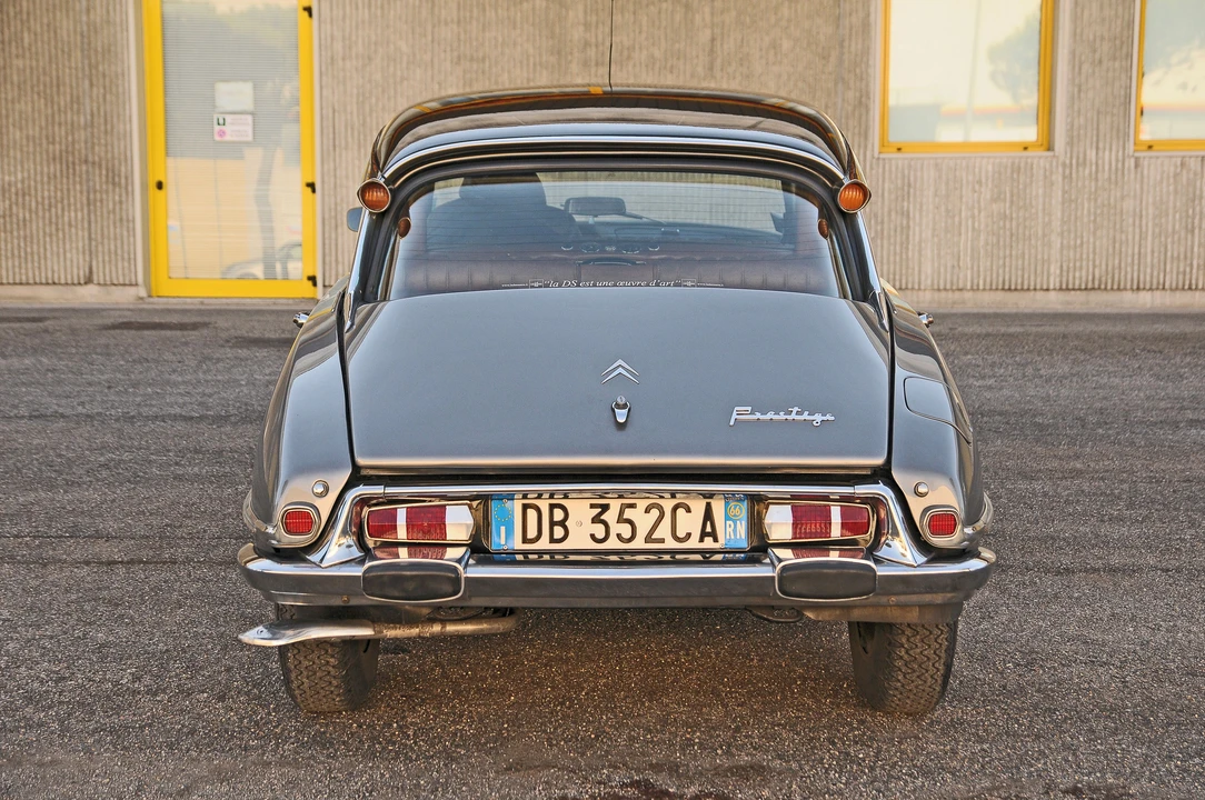 1966 Citroen DS21 - Image 16 of 18