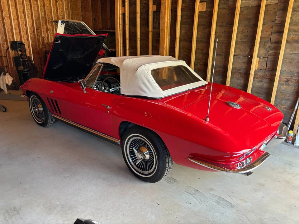 1966 Chevrolet Corvette C2 - Image 10 of 15