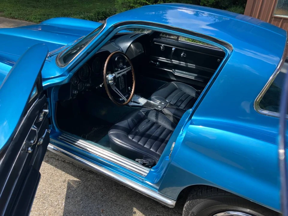 1966 Chevrolet Corvette C2 - Image 9 of 16