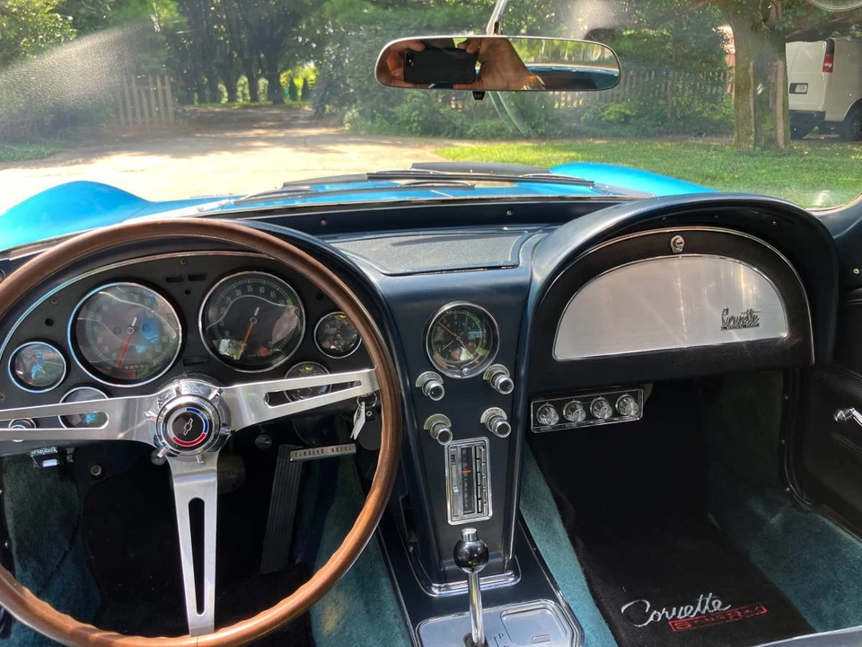 1966 Chevrolet Corvette C2 - Image 11 of 16