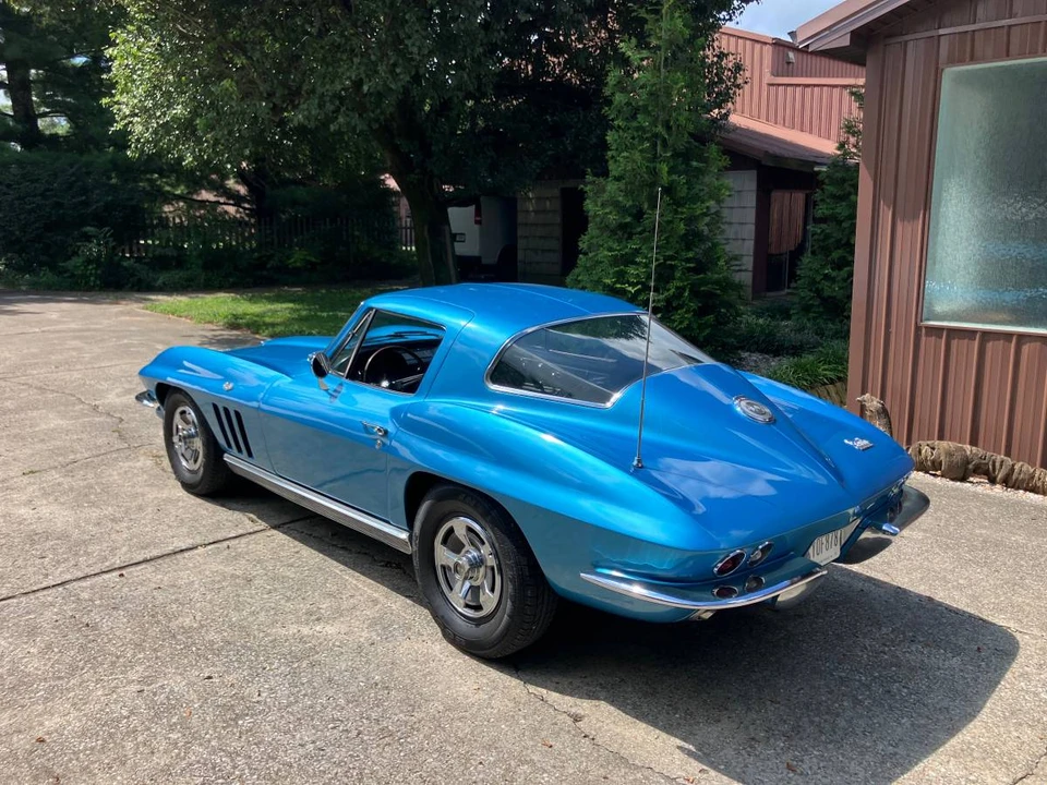 1966 Chevrolet Corvette C2 - Image 7 of 16