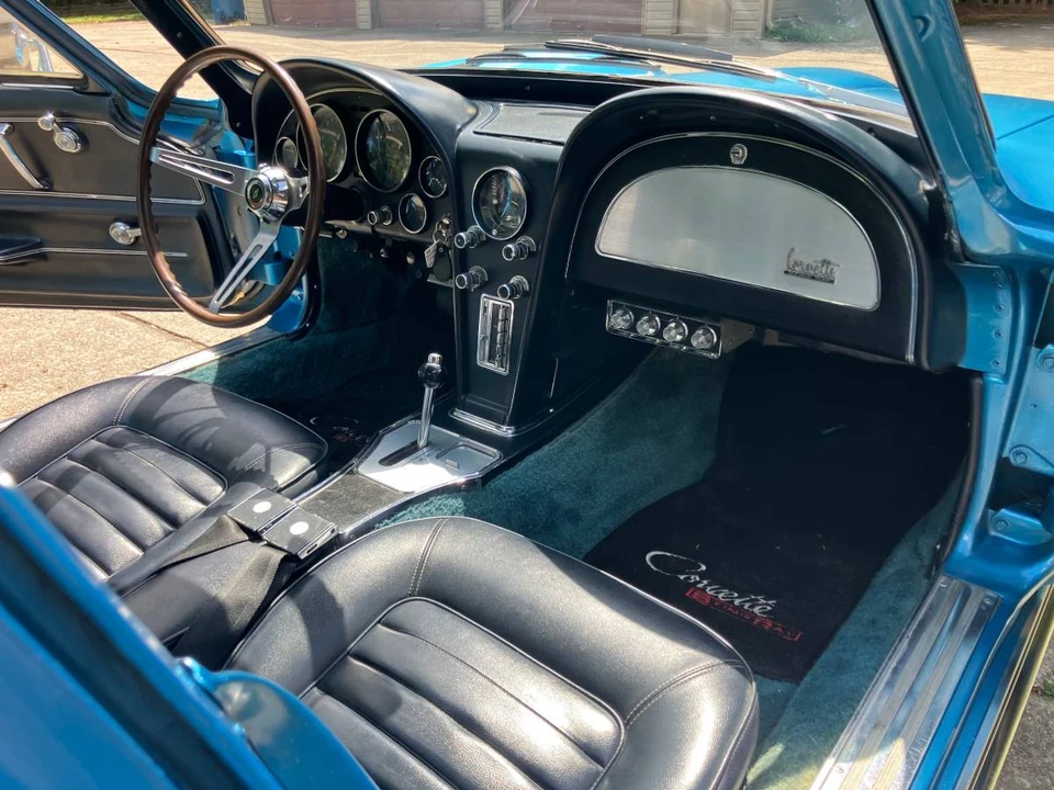1966 Chevrolet Corvette C2 - Image 13 of 16