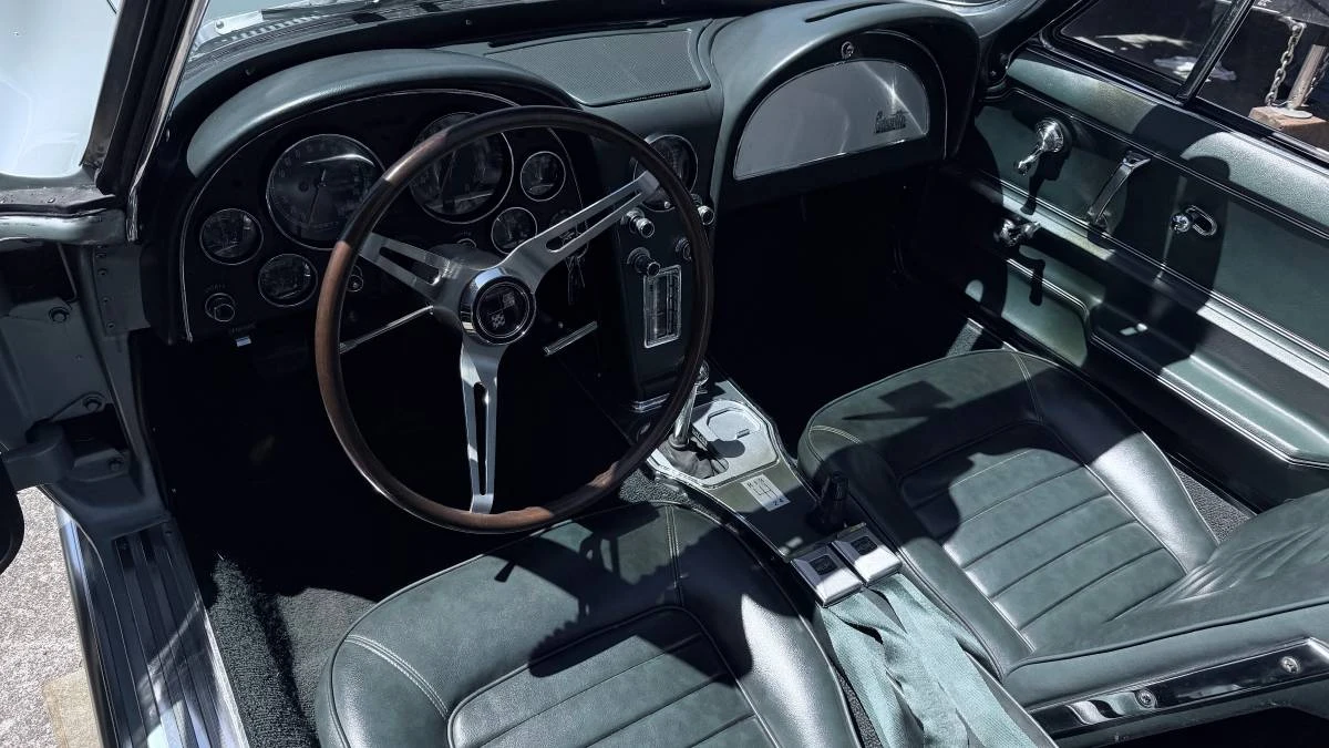 1966 Chevrolet Corvette C2 - Image 12 of 24