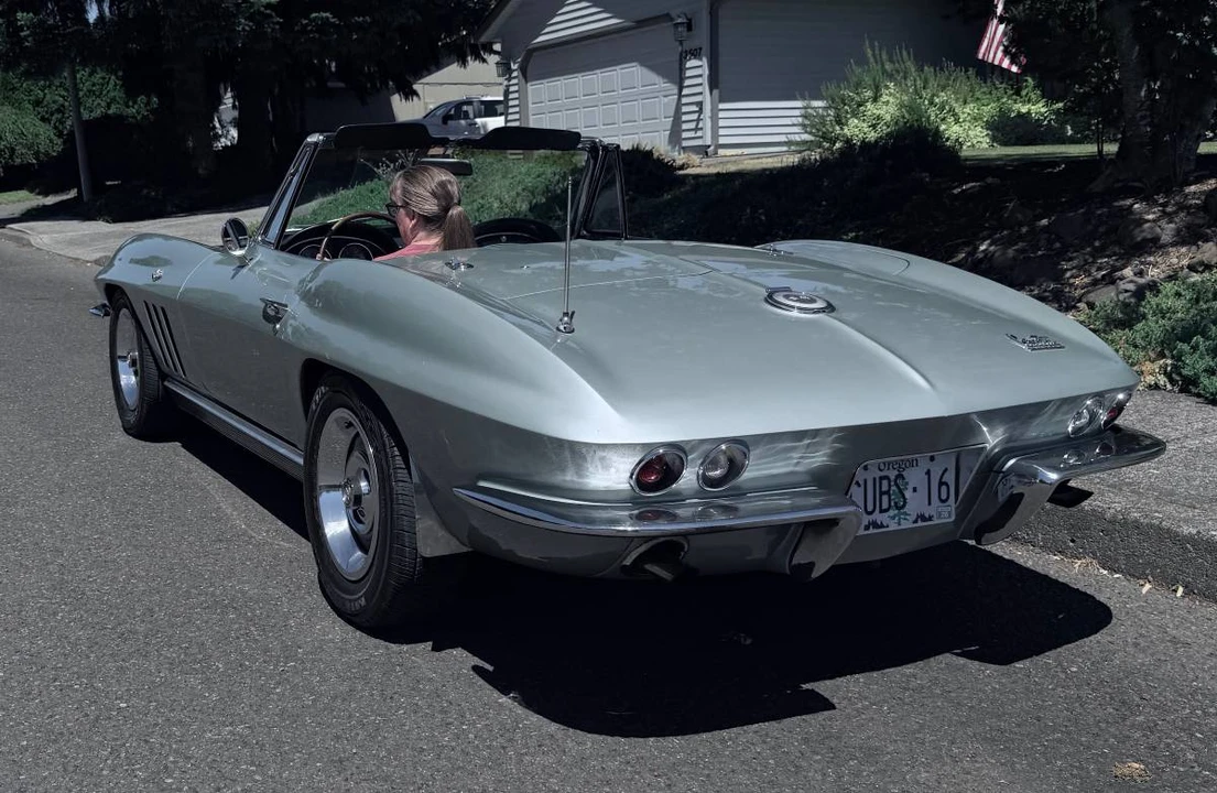 1966 Chevrolet Corvette C2 - Image 3 of 24