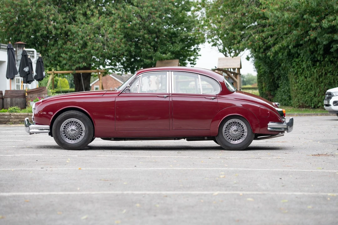 1966 Daimler SP250 - Image 9 of 30