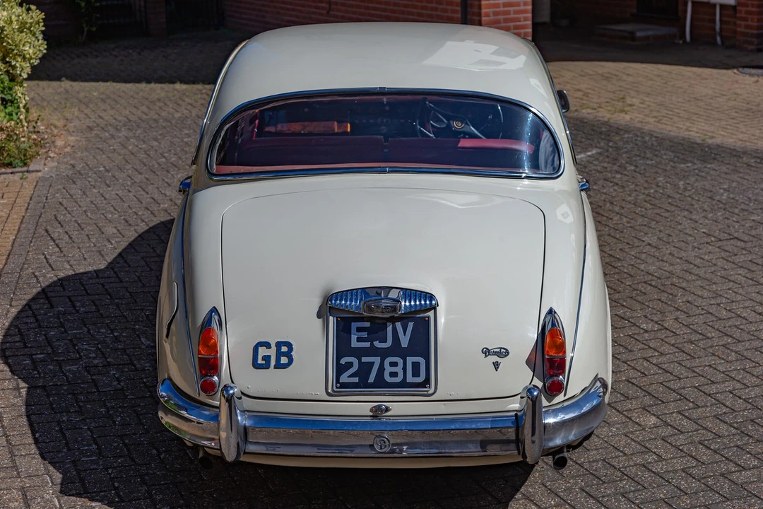 1966 Daimler - Image 15 of 30