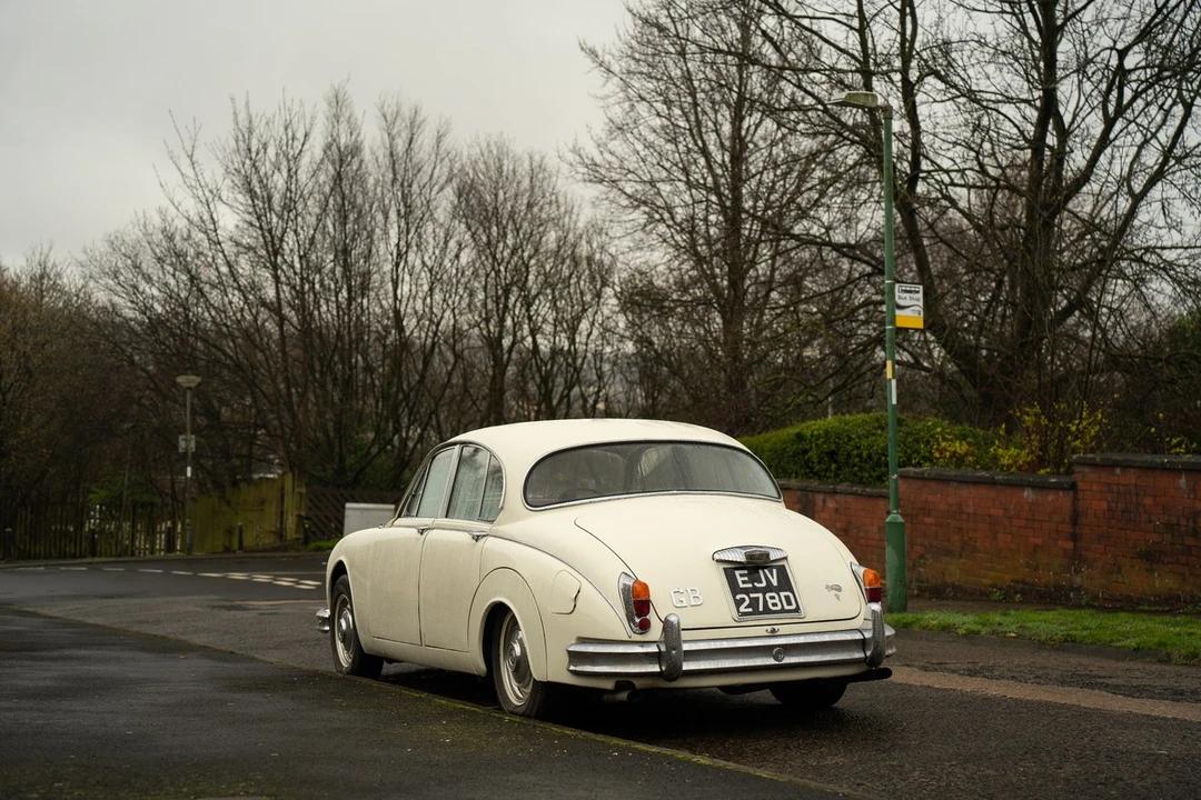1966 Daimler SP250 - Image 13 of 30
