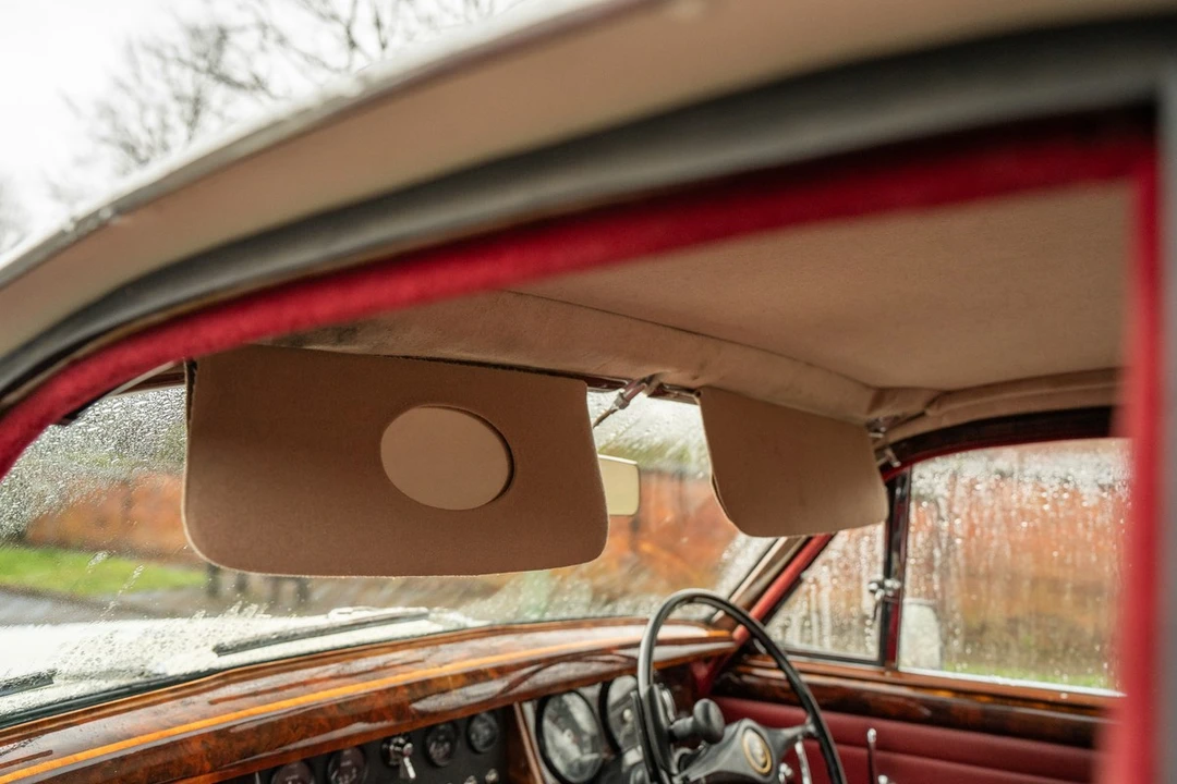 1966 Daimler SP250 - Image 29 of 30