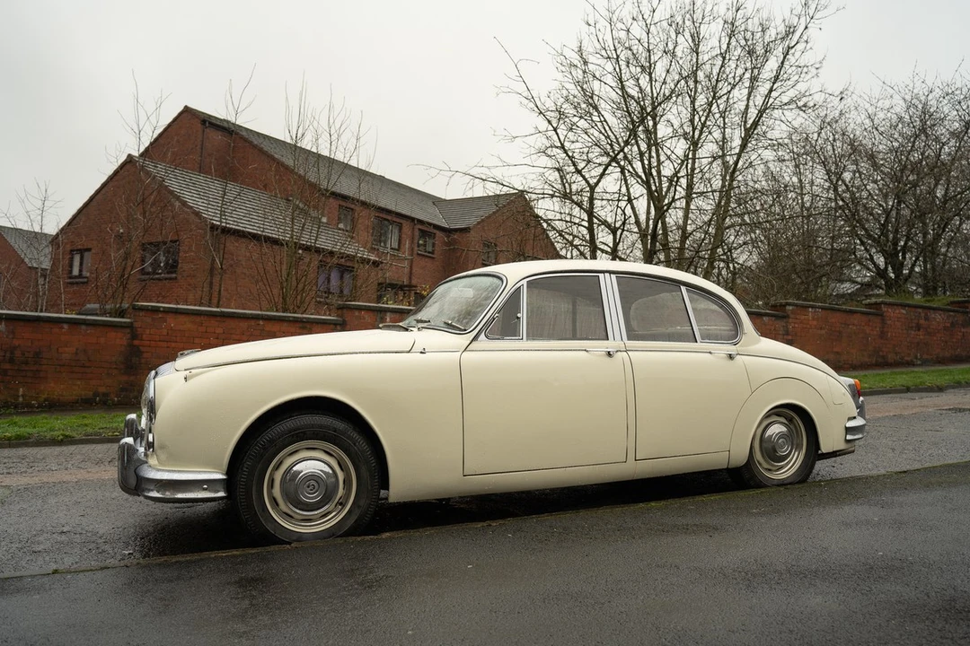 1966 Daimler SP250 - Image 9 of 30