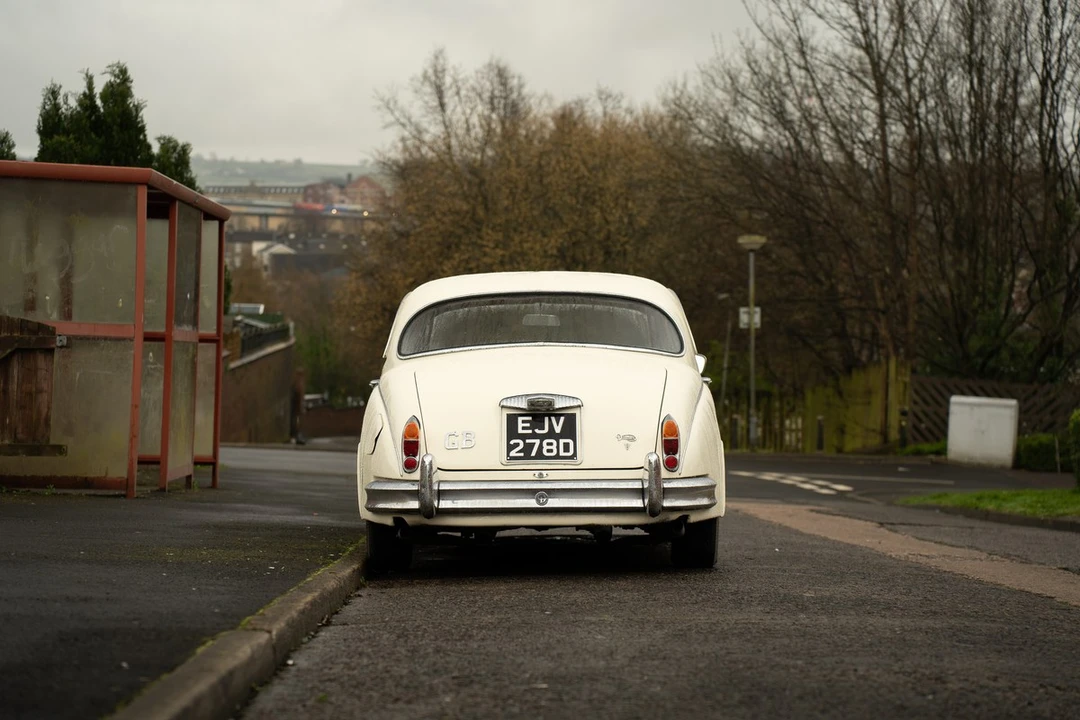1966 Daimler SP250 - Image 10 of 30
