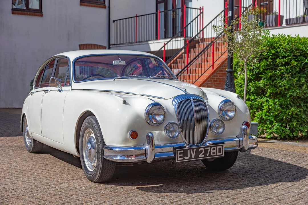 1966 Daimler - Image 19 of 30