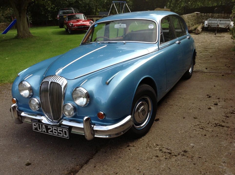 1966 Daimler - Image 4 of 4