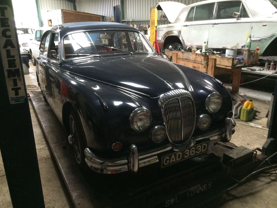 1966 Daimler - Image 5 of 5