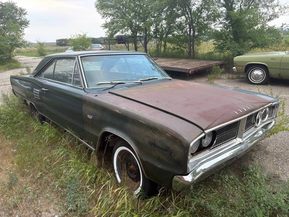1966 Dodge Coronet 4th Gen - Image 2 of 3