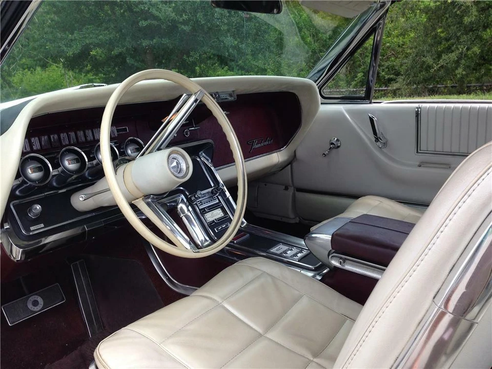 1966 Ford Thunderbird 4th Gen - Image 3 of 4