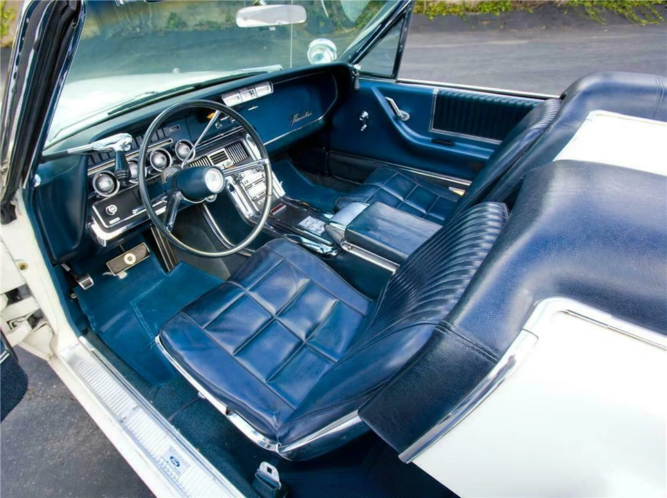 1966 Ford Thunderbird 4th Gen - Image 4 of 5