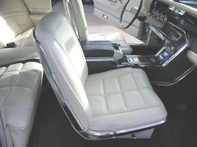 1966 Ford Thunderbird 4th Gen - Image 3 of 3
