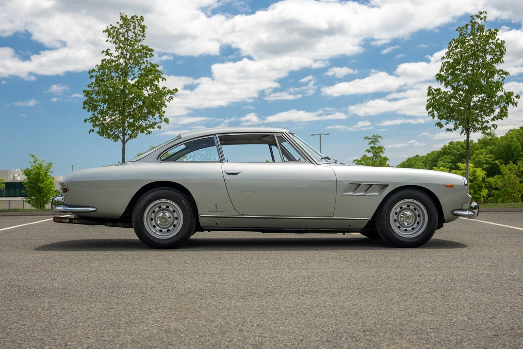 1966 Ferrari 330 GT 2+2 - Image 16 of 31