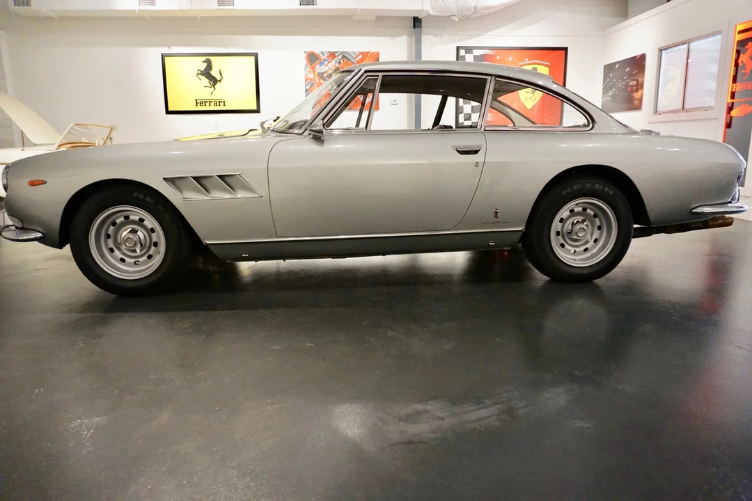1966 Ferrari 330 GT 2+2 - Image 23 of 31