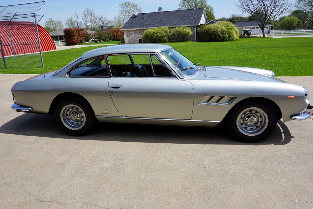 1966 Ferrari 330 GT 2+2 - Image 15 of 31