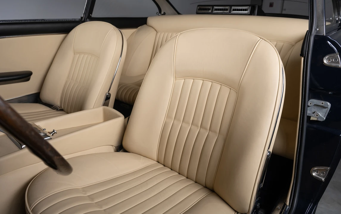 1966 Ferrari 330 GT 2+2 - Image 21 of 31