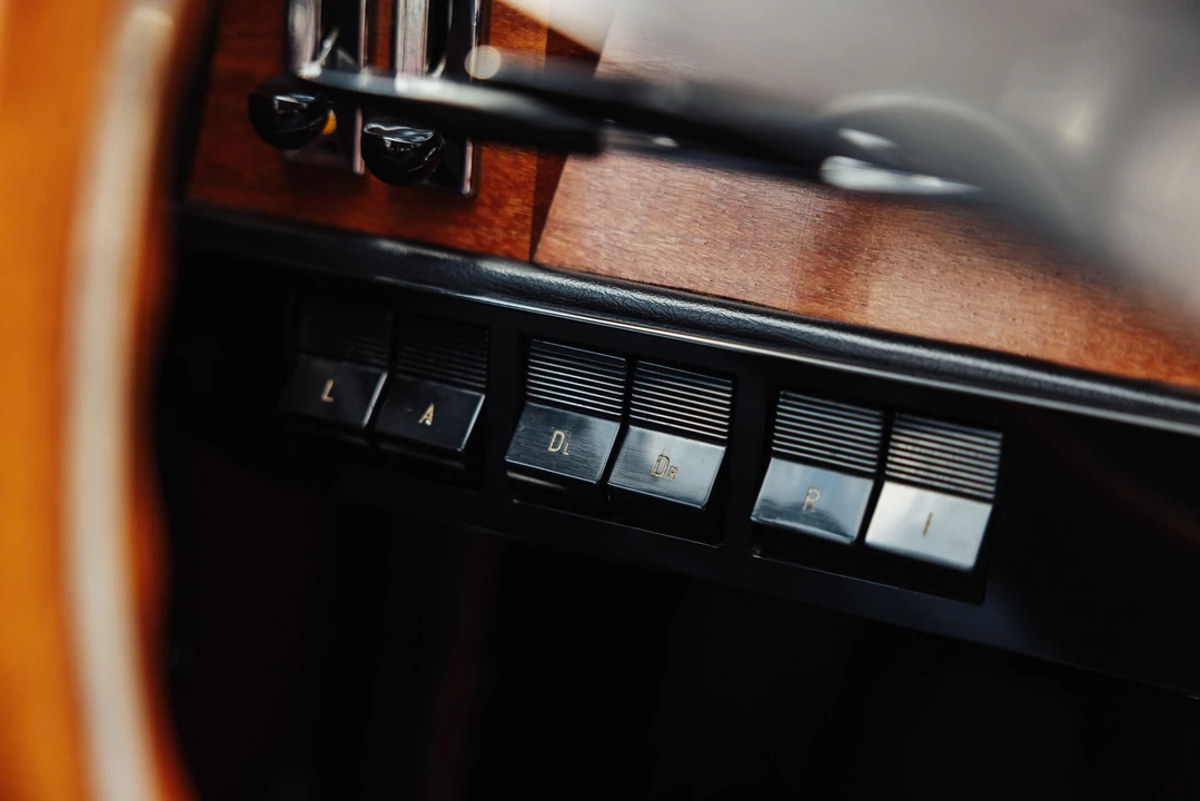 1966 Ferrari 330 GT 2+2 - Image 27 of 31
