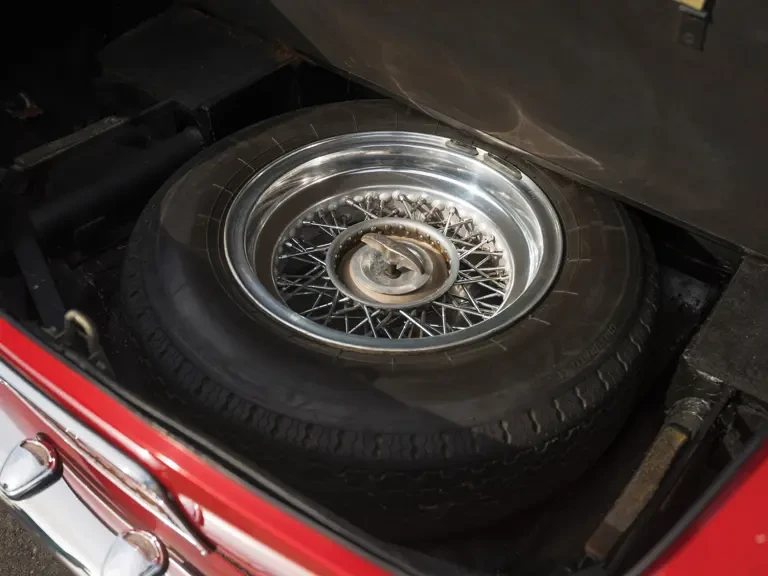1966 Ferrari 330 GT 2+2 - Image 27 of 30