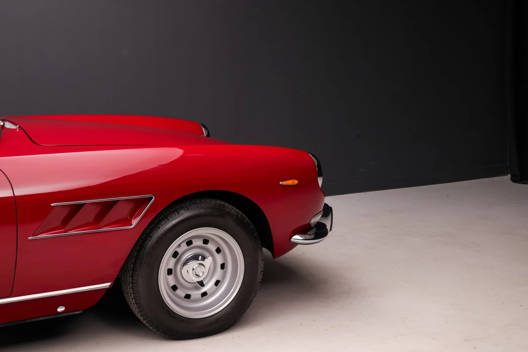 1966 Ferrari 330 GT 2+2 - Image 24 of 31