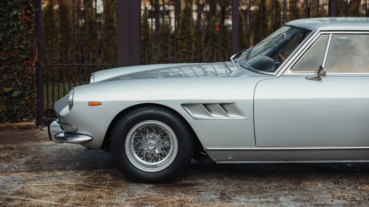 1966 Ferrari 330 GT 2+2 - Image 23 of 31