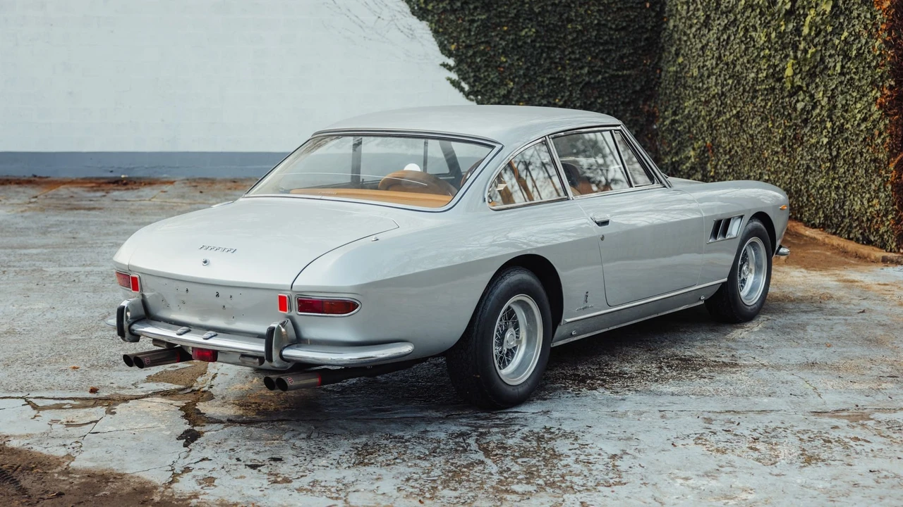 1966 Ferrari 330 GT 2+2 - Image 22 of 31