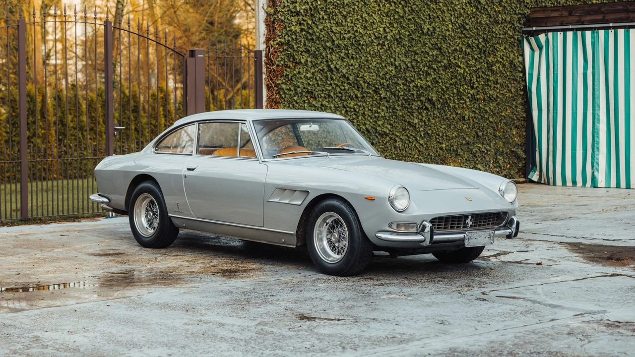 1966 Ferrari 330 GT 2+2 - Image 14 of 31