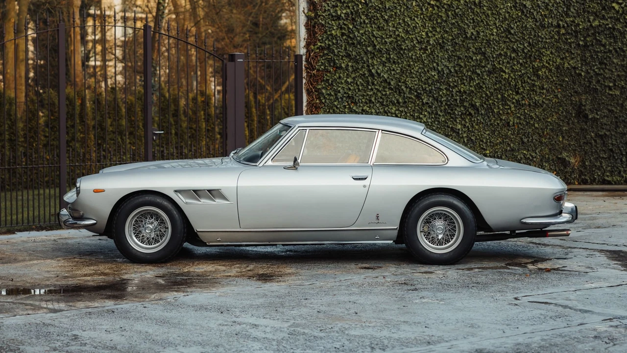 1966 Ferrari 330 GT 2+2 - Image 21 of 31