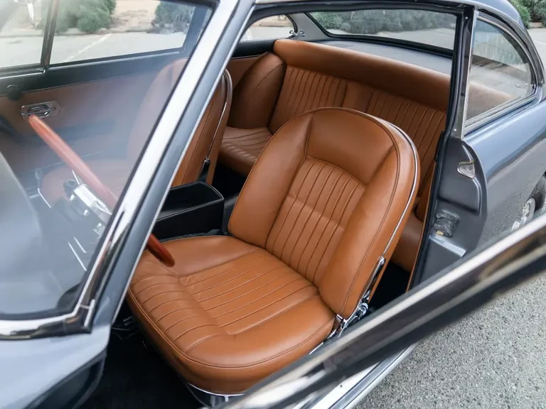 1966 Ferrari 330 GT 2+2 - Image 28 of 31
