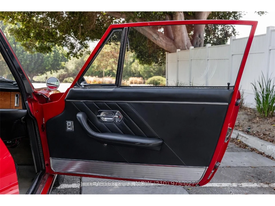 1966 Ferrari 330 GT 2+2 - Image 27 of 31