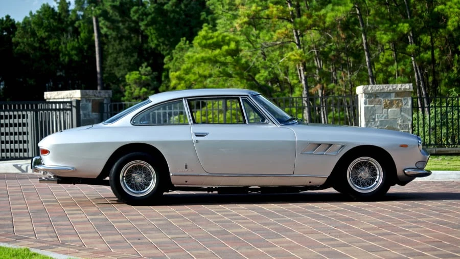 1966 Ferrari 330 GT 2+2 - Image 8 of 12
