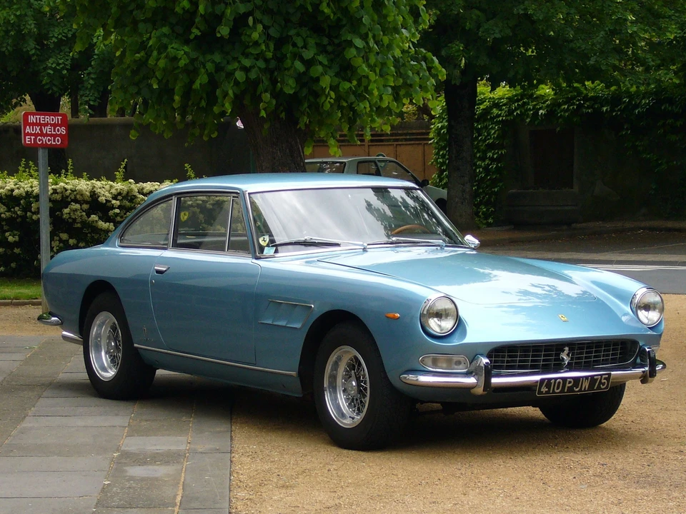 1966 Ferrari 330 GT 2+2 - Image 3 of 5