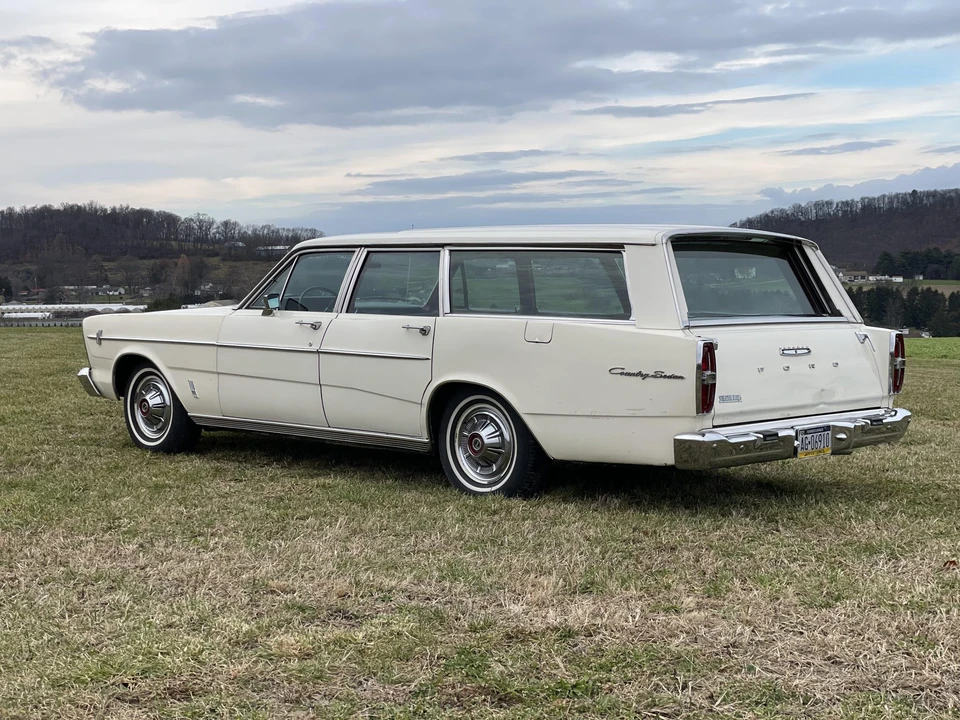 1966 Ford Country Sedan - Image 9 of 31