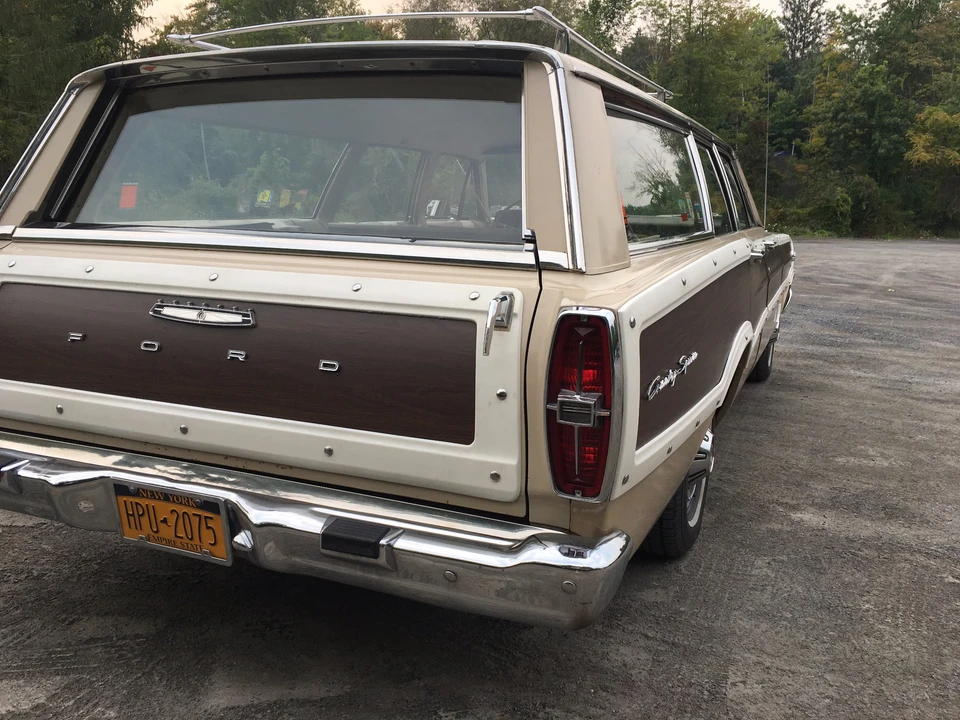 1966 Ford Country Squire - Image 16 of 31