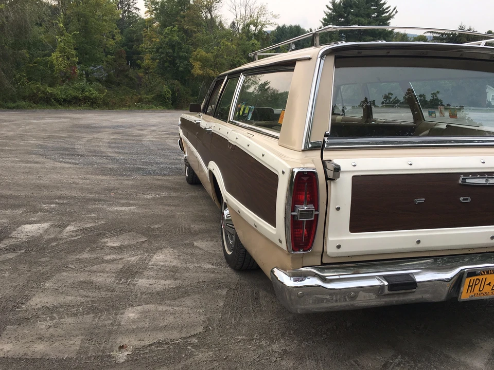 1966 Ford Country Squire - Image 17 of 31