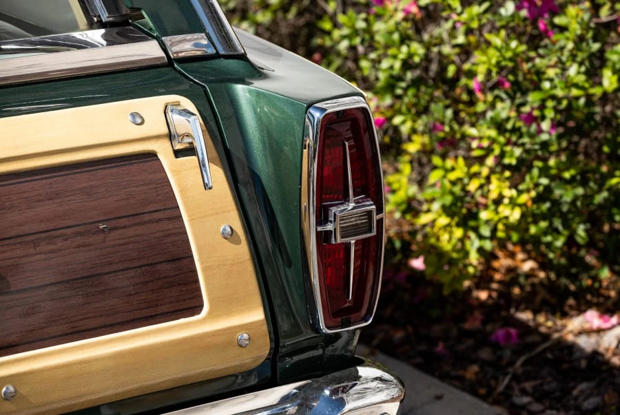 1966 Ford Country Squire - Image 10 of 31