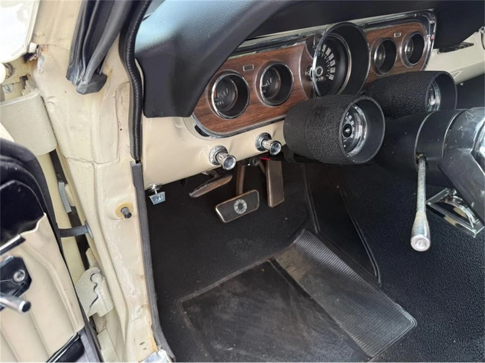 1966 Ford Fairlane 5th Gen - Image 21 of 31