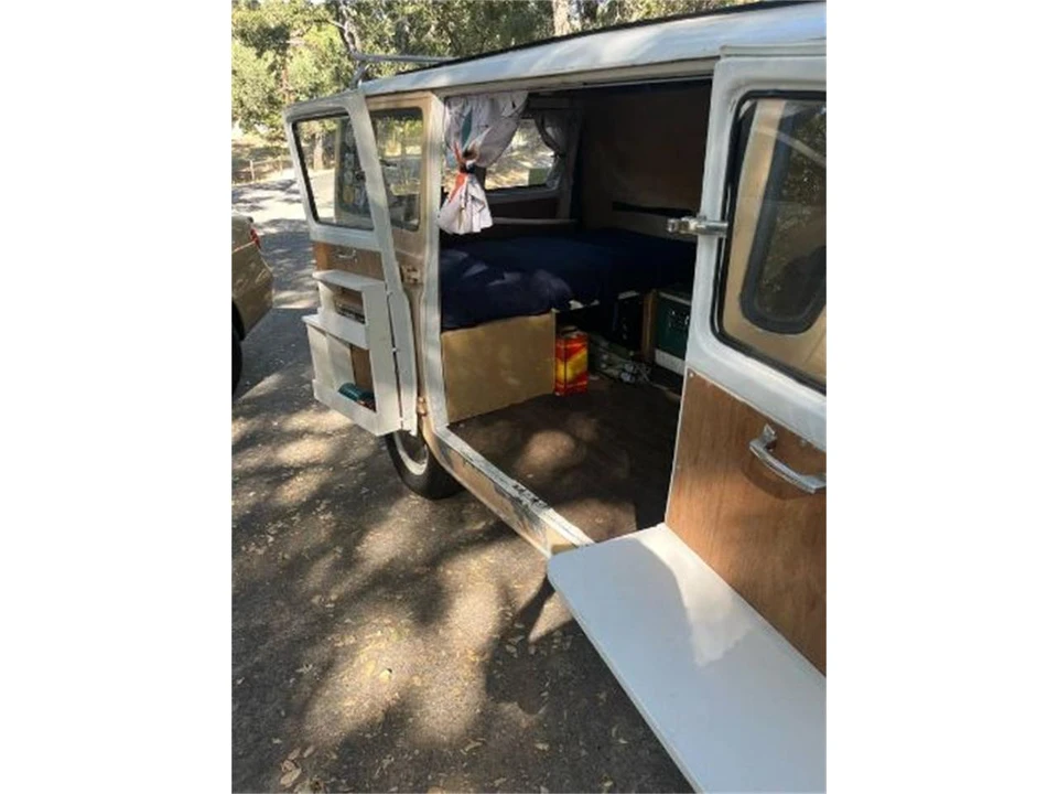 1966 Ford Econoline Van - Image 6 of 11