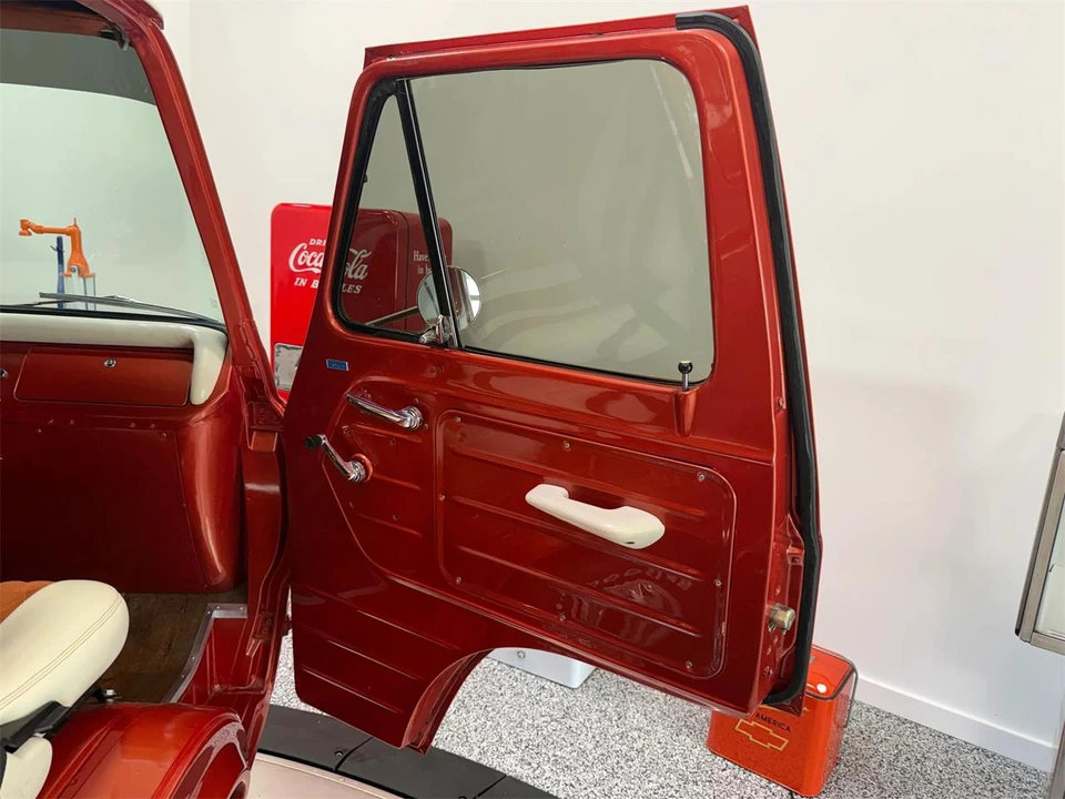 1966 Ford Econoline Van - Image 22 of 31