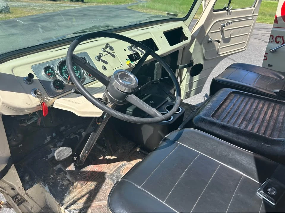 1966 Ford Econoline Van - Image 10 of 11