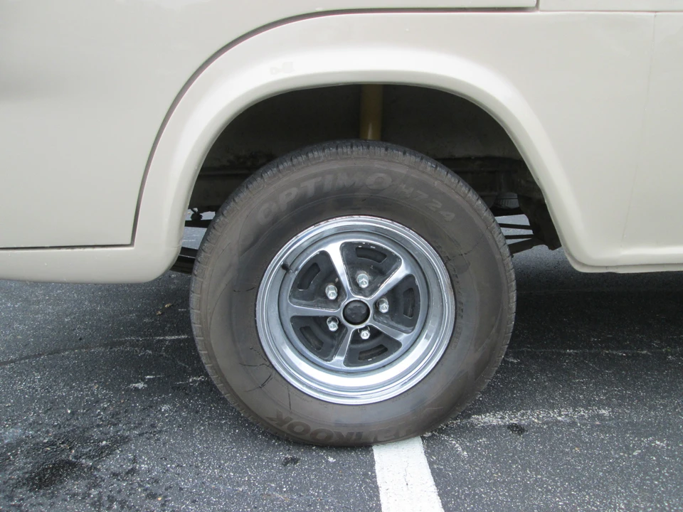 1966 Ford Econoline Van - Image 12 of 31